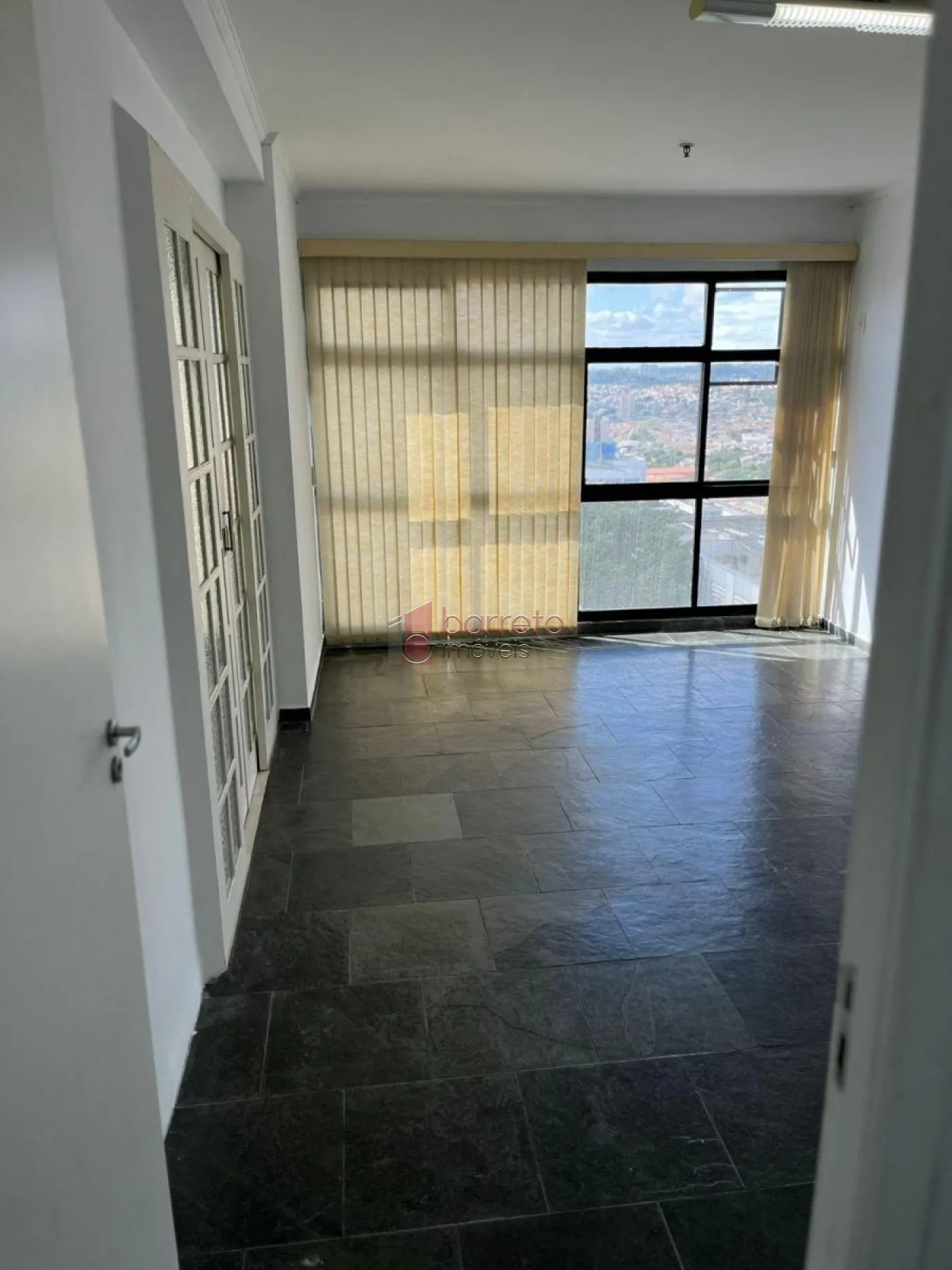 jundiai-comercial-sala-em-condominio-centro-16-06-2025_11-10-26-4